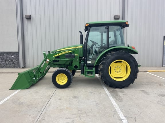 Main image John Deere 5060E