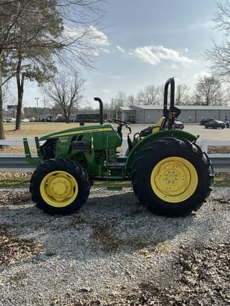 Image of John Deere 5060E equipment image 2