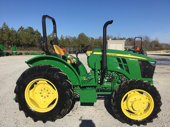 Image of John Deere 5060E Primary image