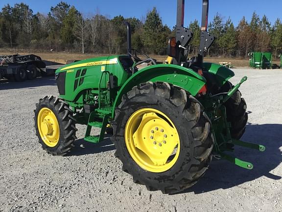 Image of John Deere 5060E equipment image 4