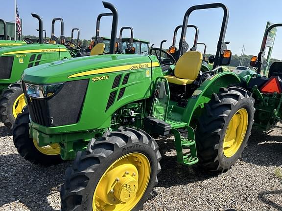 Image of John Deere 5060E Primary image