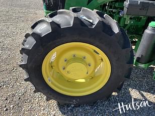 Main image John Deere 5060E 11