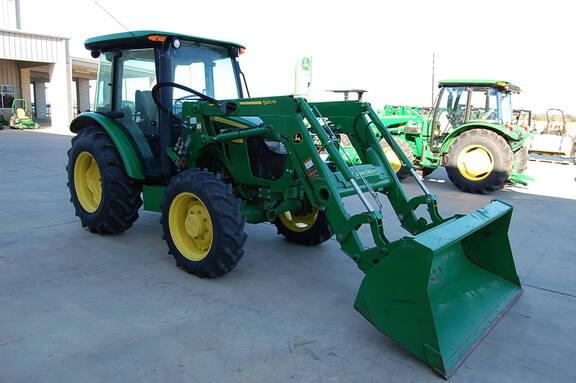 Image of John Deere 5060E equipment image 2