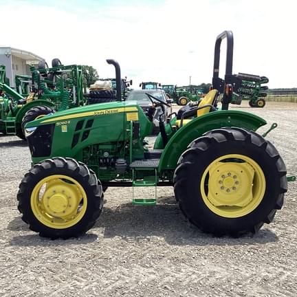 Image of John Deere 5060E equipment image 1