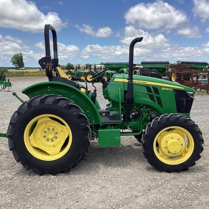 Image of John Deere 5060E equipment image 2
