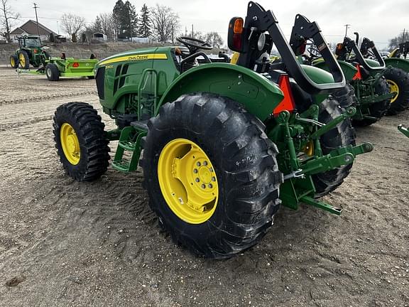 Image of John Deere 5060E equipment image 4