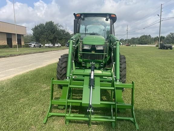 Image of John Deere 5060E equipment image 2