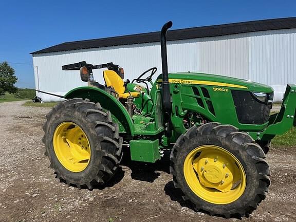 Image of John Deere 5060E equipment image 2