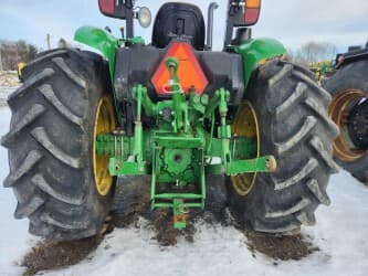 Image of John Deere 5060E equipment image 4