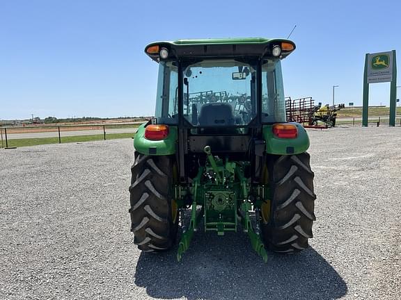 Image of John Deere 5060E equipment image 3