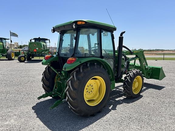 Image of John Deere 5060E equipment image 4