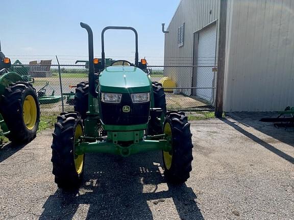 Image of John Deere 5060E equipment image 1