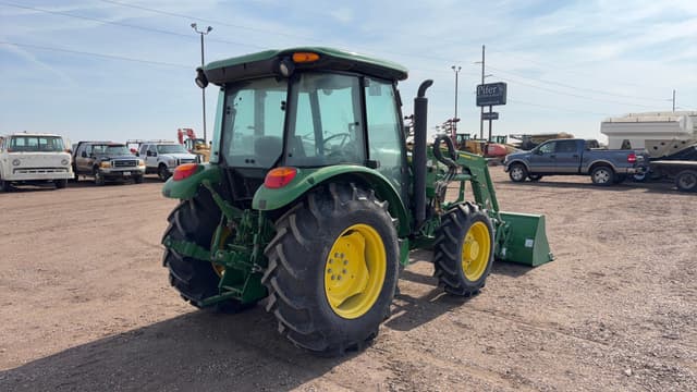 Image of John Deere 5060E equipment image 3