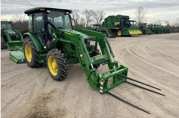 Image of John Deere 5060E equipment image 2