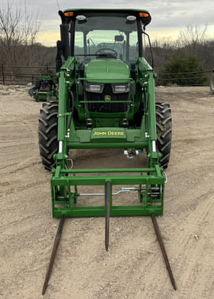 Image of John Deere 5060E equipment image 3