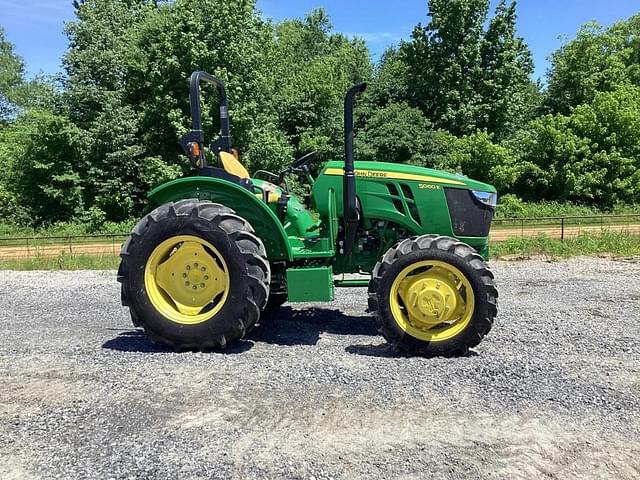Image of John Deere 5060E equipment image 1