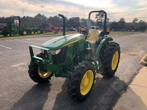 Image of John Deere 5067E equipment image 3