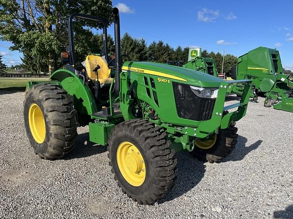 Image of John Deere 5067E equipment image 1