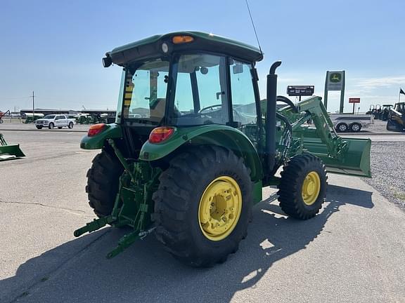 Image of John Deere 5067E equipment image 3