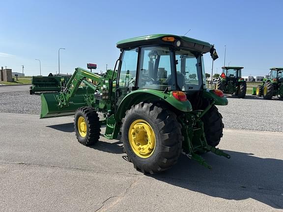Image of John Deere 5067E equipment image 2