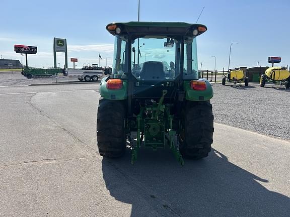 Image of John Deere 5067E equipment image 4