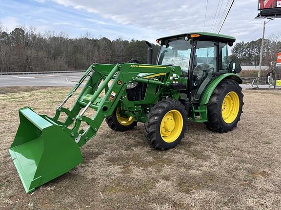 Image of John Deere 5067E equipment image 3