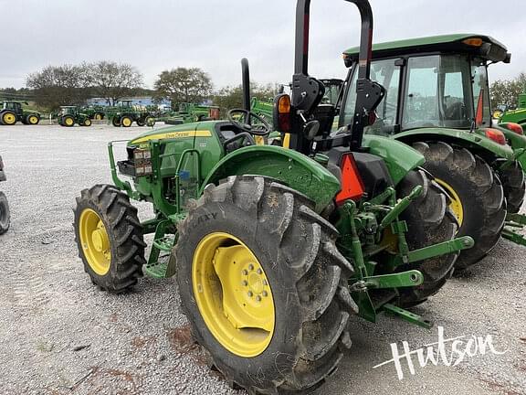 Image of John Deere 5067E equipment image 2