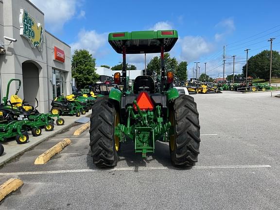 Image of John Deere 5067E equipment image 3
