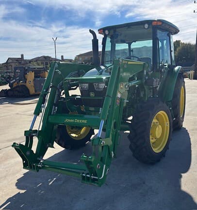 Image of John Deere 5067E equipment image 1