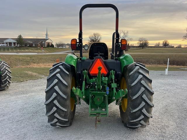 Image of John Deere 5067E equipment image 2