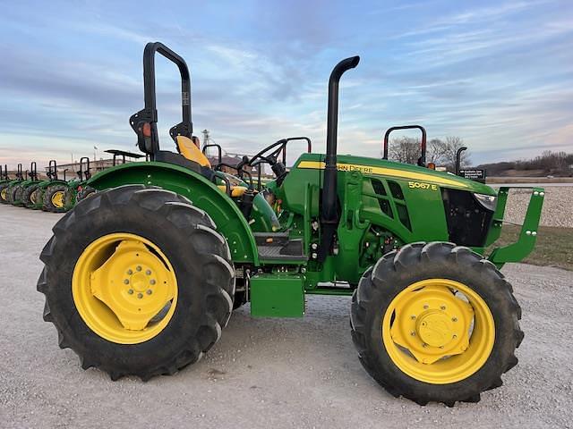 Image of John Deere 5067E Primary image