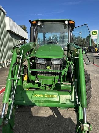 Image of John Deere 5067E equipment image 3