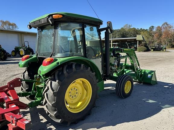 Image of John Deere 5067E equipment image 3