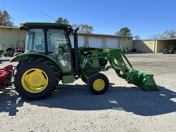 Image of John Deere 5067E equipment image 4