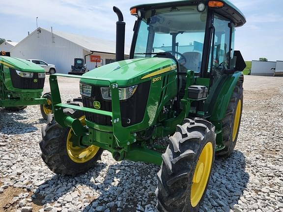 Image of John Deere 5067E equipment image 1