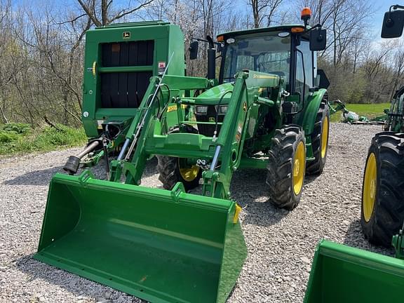 Image of John Deere 5067E equipment image 2