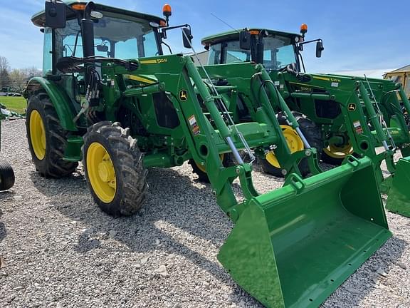 Image of John Deere 5067E equipment image 3