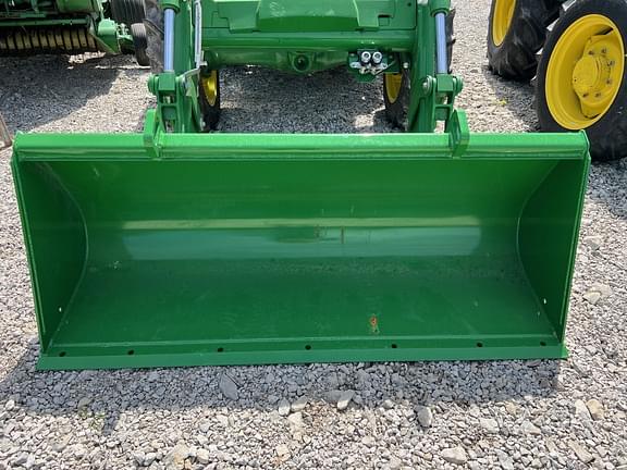 Image of John Deere 5067E equipment image 3