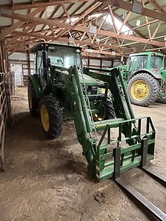 Image of John Deere 5067E equipment image 2