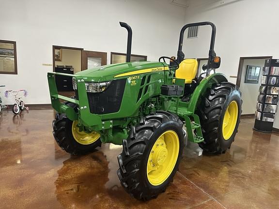 Image of John Deere 5067E Primary image