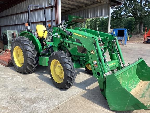 Image of John Deere 5067E equipment image 4