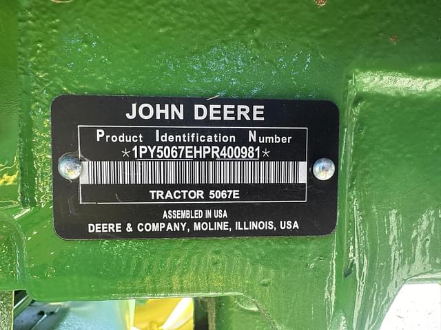 Image of John Deere 5067E equipment image 3