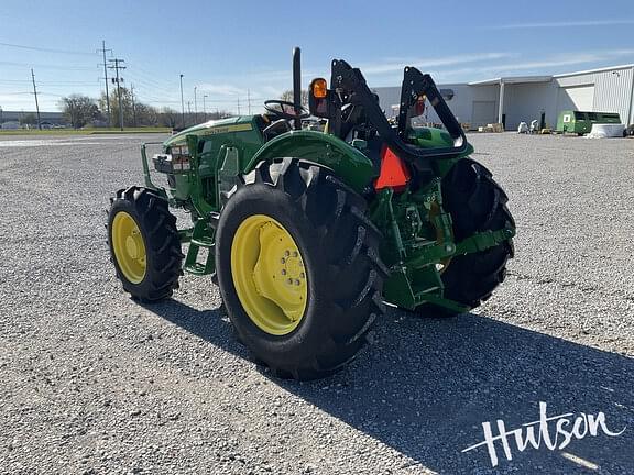 Image of John Deere 5067E equipment image 2