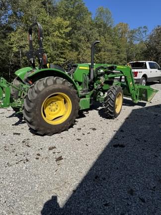 Image of John Deere 5067E equipment image 2