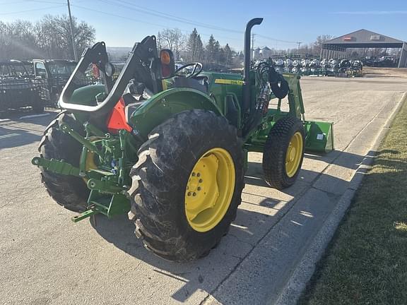 Image of John Deere 5067E equipment image 2