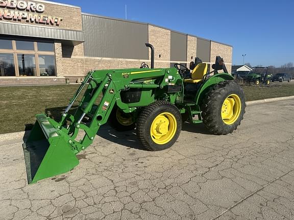 Image of John Deere 5067E equipment image 3