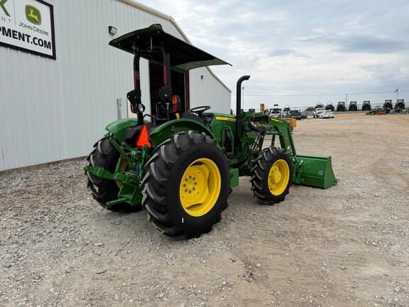 Image of John Deere 5067E equipment image 2
