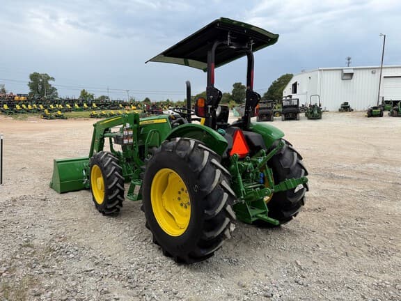 Image of John Deere 5067E equipment image 4