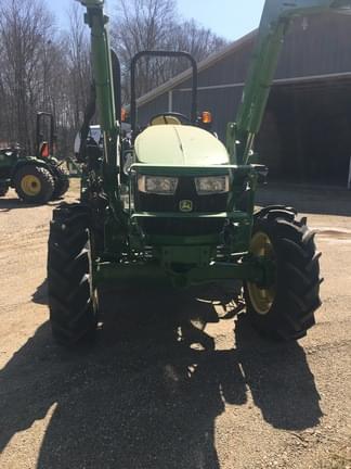Image of John Deere 5067E equipment image 2