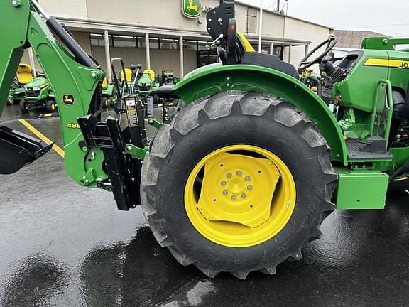 Image of John Deere 5067E equipment image 2